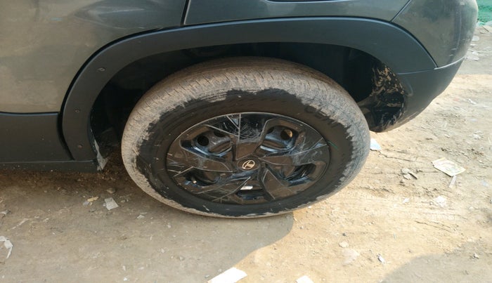 2024 Tata PUNCH ADVENTURE MT CNG , Petrol, Manual, 11,865 km, tyre