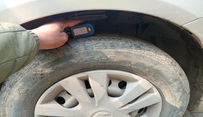 2016 Maruti Swift LXI, Petrol, Manual, 90,224 km, tyre