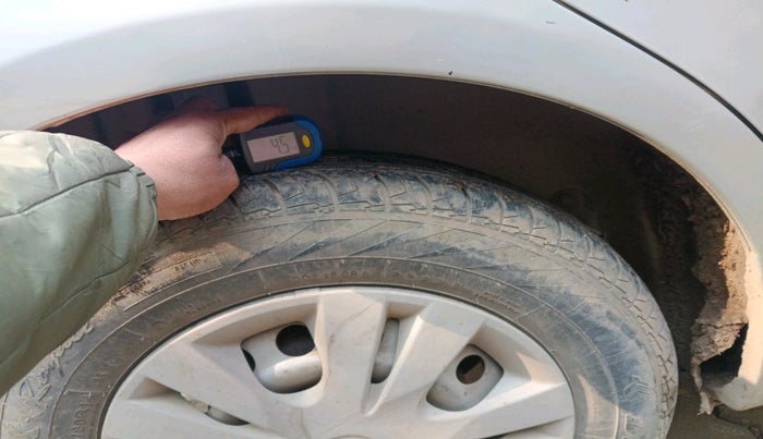 2016 Maruti Swift LXI, Petrol, Manual, 90,224 km, tyre