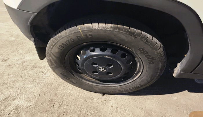 2024 Tata PUNCH PURE MT, Petrol, Manual, 10,378 km, tyre