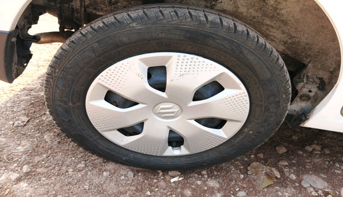 2023 Maruti Alto K10 VXI CNG, Petrol, Manual, 15,445 km, tyre