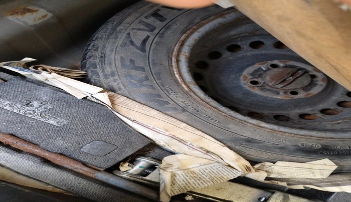 2015 Honda Amaze 1.2L I-VTEC S, Petrol, Manual, 86,399 km, tyre