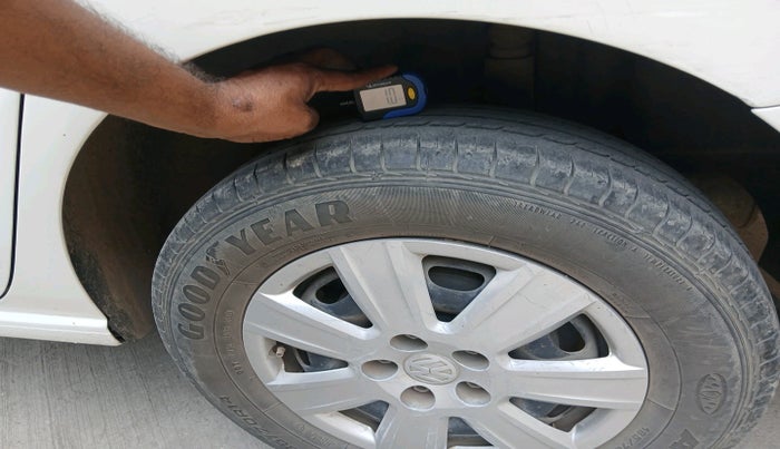 2011 Volkswagen Vento TRENDLINE DIESEL 1.6, Diesel, Manual, 1,31,041 km, tyre