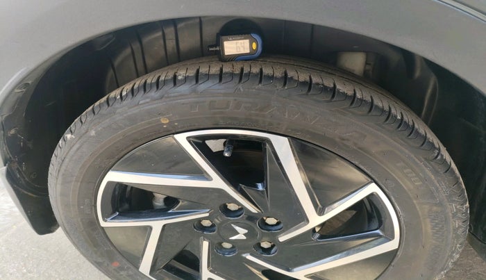 2024 Mahindra XUV 3XO AX7 1.5 Turbo Diesel Autoshift Plus, Diesel, Automatic, 14,854 km, tyre