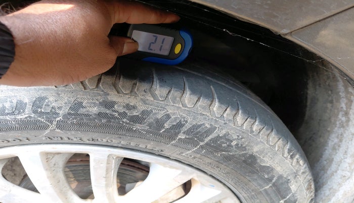 2020 Maruti Dzire ZXI, Petrol, Manual, 77,580 km, tyre