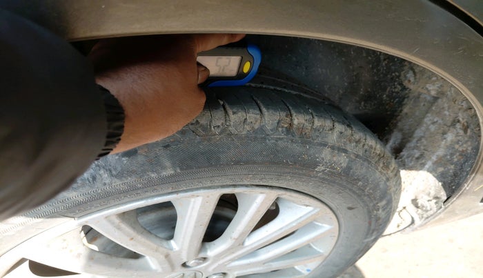 2020 Maruti Dzire ZXI, Petrol, Manual, 77,580 km, tyre