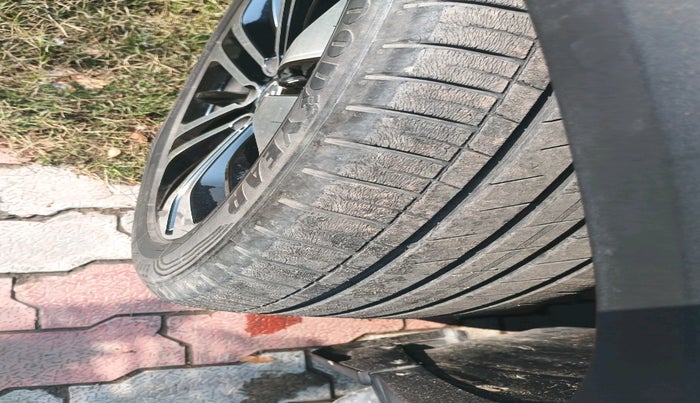 2021 MG HECTOR PLUS SHARP 2.0 DIESEL TURBO MT 6-STR, Diesel, Manual, 23,187 km, tyre