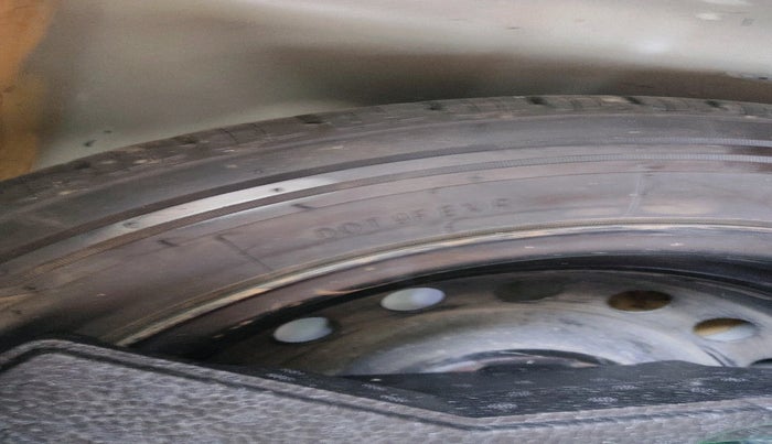 2015 Maruti Celerio ZXI AMT, Petrol, Automatic, 77,179 km, tyre