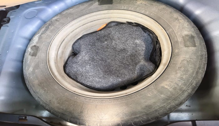 2019 Hyundai VENUE S 1.2, Petrol, Manual, 41,905 km, tyre