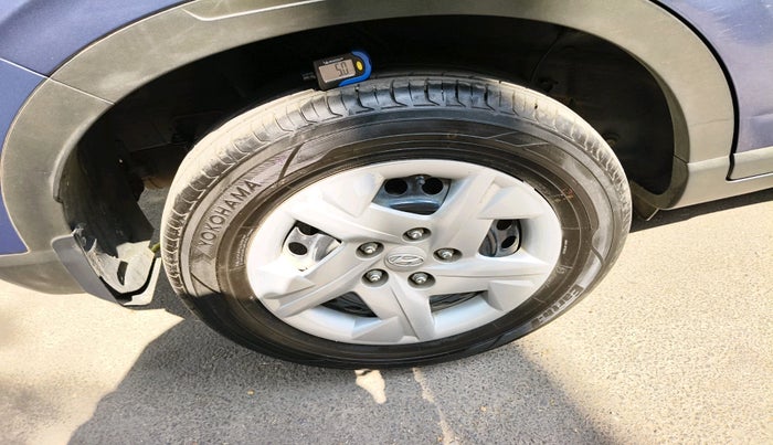 2019 Hyundai VENUE S 1.2, Petrol, Manual, 41,905 km, tyre