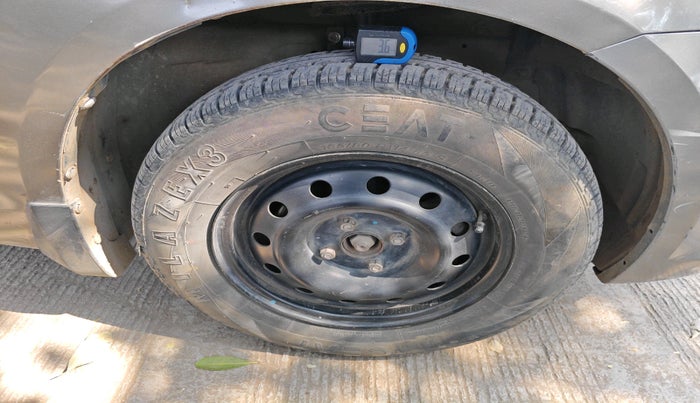 2015 Maruti Swift Dzire VXI, CNG, Manual, 89,223 km, tyre