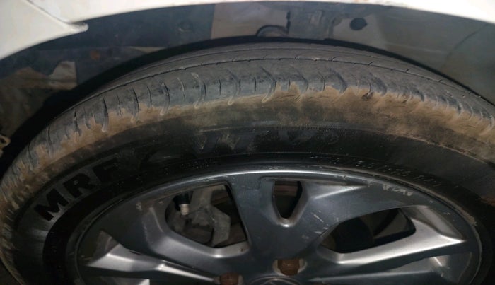 2017 Honda Amaze 1.2L I-VTEC S, Petrol, Manual, 81,598 km, tyre