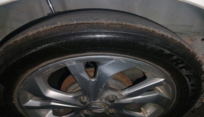 2017 Honda Amaze 1.2L I-VTEC S, Petrol, Manual, 81,598 km, tyre