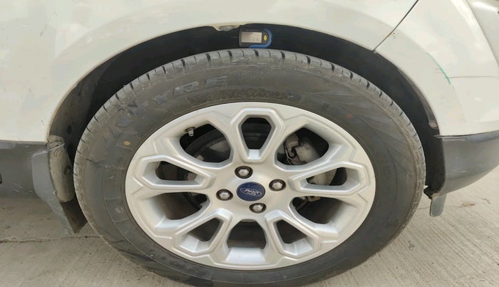 2018 Ford Ecosport TITANIUM + 1.5L DIESEL, Diesel, Manual, 1,25,732 km, tyre