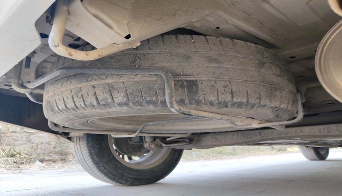 2020 Maruti Ertiga ZXI+ SHVS, Petrol, Manual, 1,27,929 km, tyre