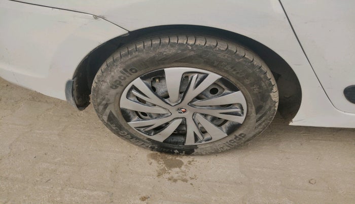 2014 Hyundai Xcent S 1.2, Petrol, Manual, 2,23,546 km, tyre