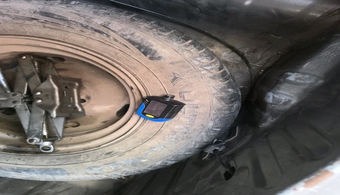 2018 Renault Kwid RXT 0.8 (O), Petrol, Manual, 78,062 km, tyre