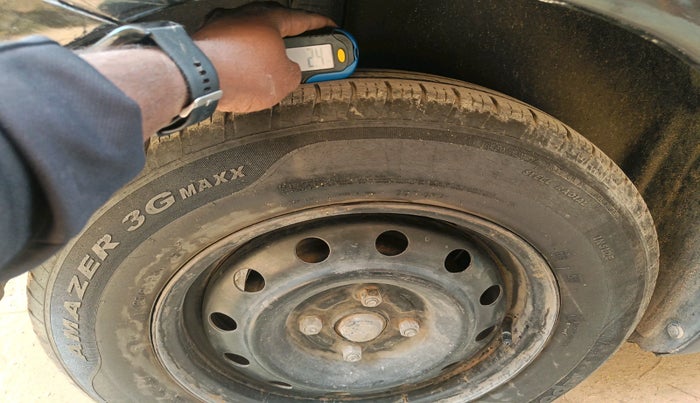 2011 Maruti Swift Dzire VDI, Diesel, Manual, 2,86,311 km, tyre