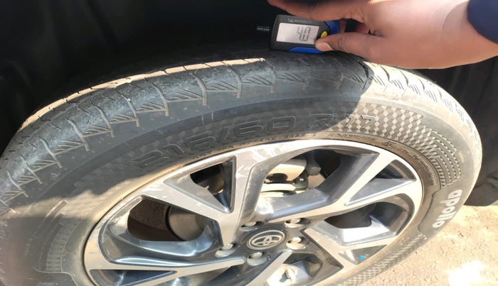 2022 Toyota URBAN CRUISER HYRYDER V HYBRID, Hybrid, Automatic, 35,948 km, tyre