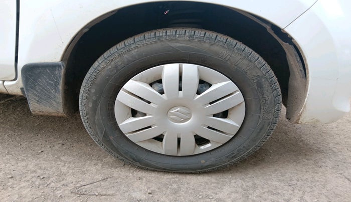 2016 Maruti Alto 800 LXI, Petrol, Manual, 42,927 km, tyre