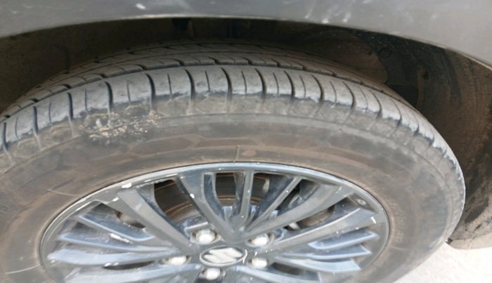 2021 Maruti XL6 ALPHA MT, Petrol, Manual, 1,59,061 km, tyre