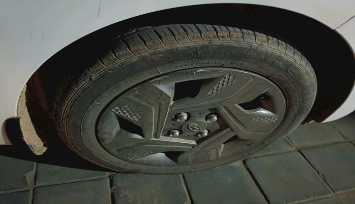 2021 Hyundai AURA S 1.2 AMT, Petrol, Automatic, 41,879 km, tyre