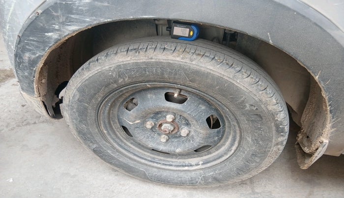 2020 Renault TRIBER RXE MT, Petrol, Manual, 41,640 km, tyre