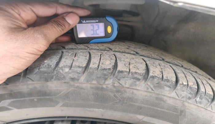 2014 Toyota Etios GD, Diesel, Manual, 1,18,611 km, tyre