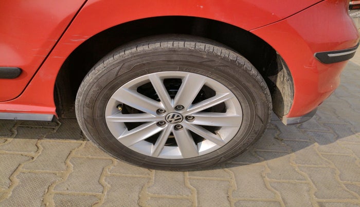 2019 Volkswagen Polo TRENDLINE 1.0L, Petrol, Manual, 88,448 km, tyre