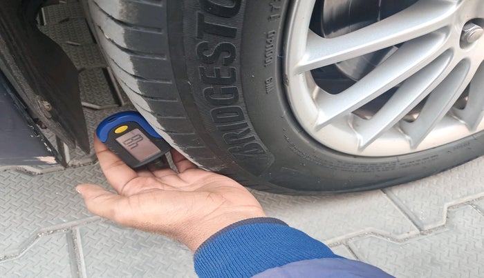 2014 Jaguar XF 2.2 DIESEL, Diesel, Automatic, 96,822 km, tyre