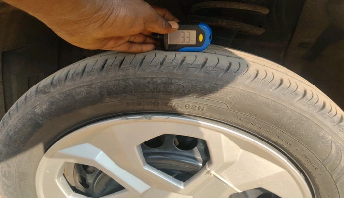 2017 Maruti Vitara Brezza VDI, Diesel, Manual, 87,252 km, tyre