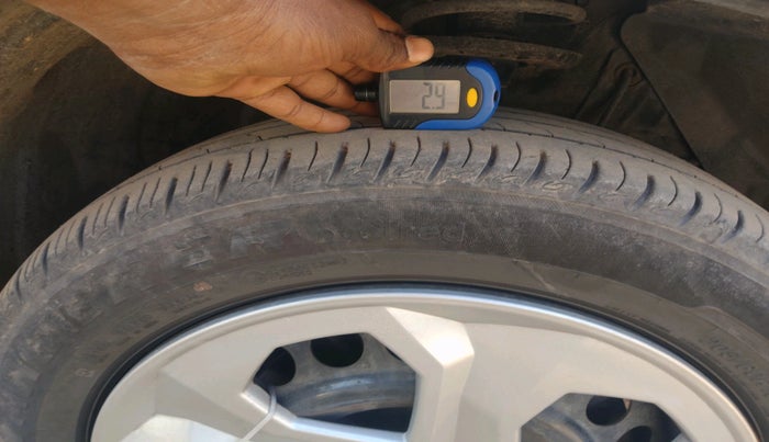 2017 Maruti Vitara Brezza VDI, Diesel, Manual, 87,252 km, tyre