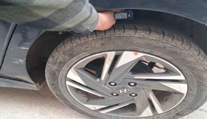 2020 Hyundai NEW I20 ASTA 1.0 GDI TURBO DCT, Petrol, Automatic, 1,05,612 km, tyre