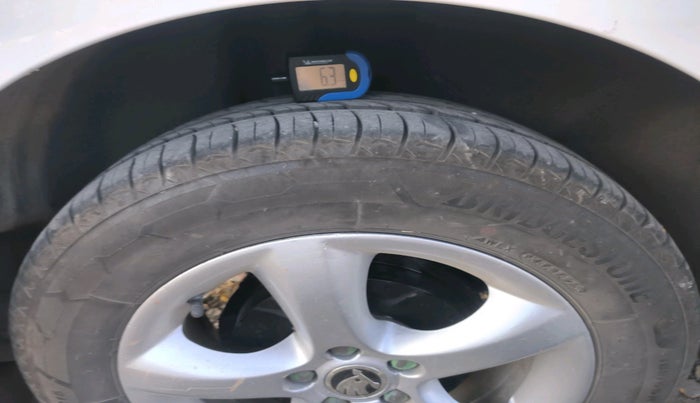 2014 Skoda Rapid ELEGANCE 1.6 TDI CR MT, Diesel, Manual, 2,91,235 km, tyre