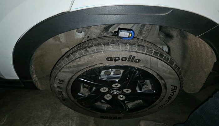 2023 Hyundai VENUE SX 1.2 PETROL, Petrol, Manual, 16,574 km, tyre