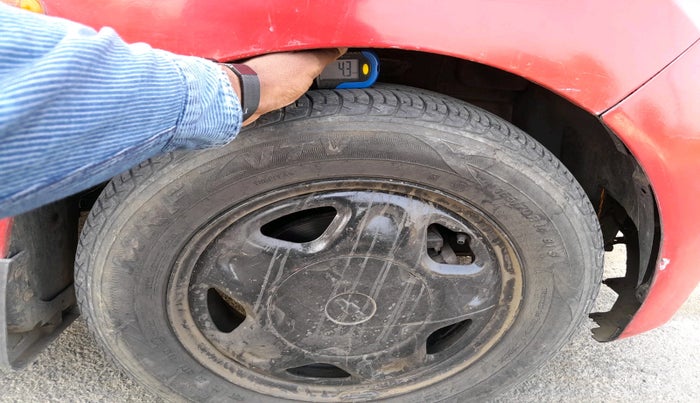 2011 Chevrolet Beat PS PETROL, Petrol, Manual, 1,17,006 km, tyre