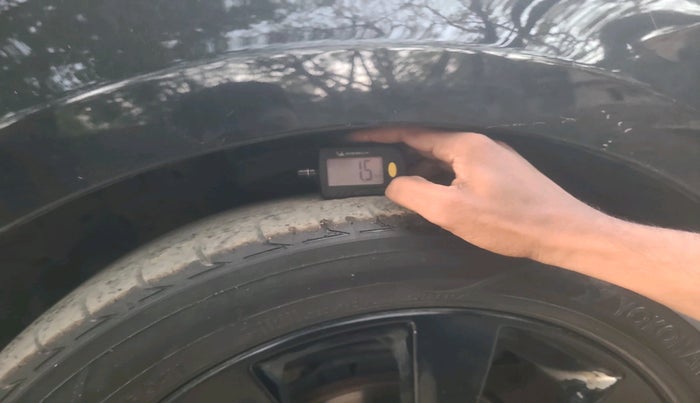 2012 Hyundai Verna FLUIDIC 1.6 CRDI SX, Diesel, Manual, 1,14,450 km, tyre