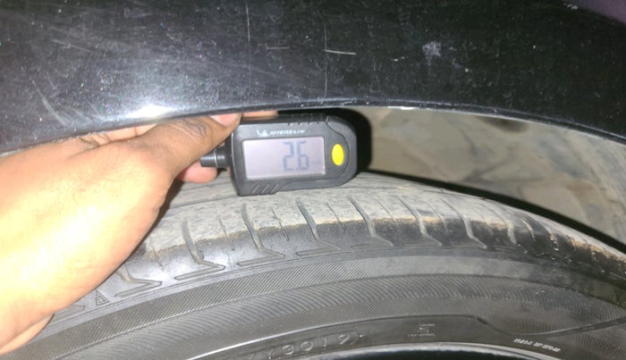 2012 Hyundai Verna FLUIDIC 1.6 CRDI SX, Diesel, Manual, 1,14,450 km, tyre