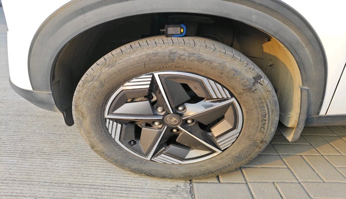 2024 Tata NEXON CREATIVE + 1.2 PETROL, Petrol, Manual, 6,372 km, tyre