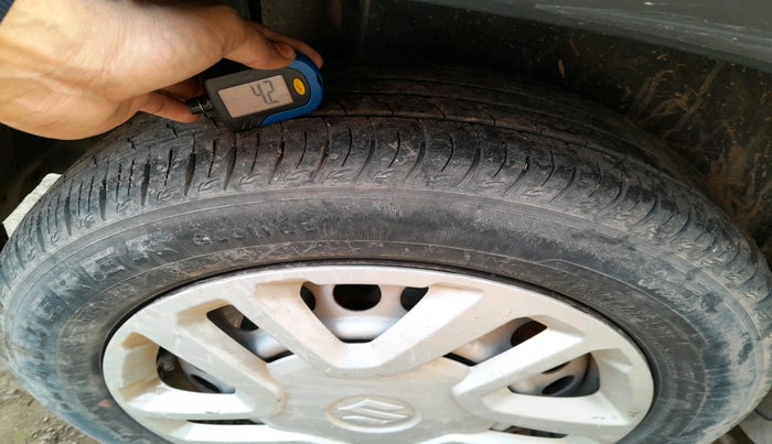 2021 Maruti Vitara Brezza LXI, Petrol, Manual, 79,258 km, tyre