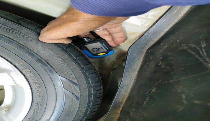 2013 Maruti Swift ZDI, Diesel, Manual, 1,25,431 km, tyre