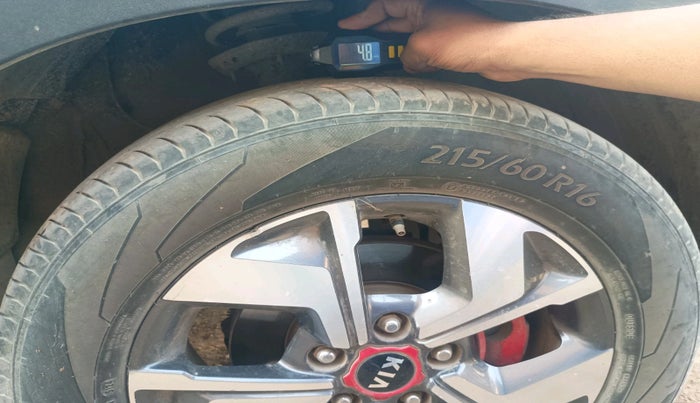 2020 KIA SONET GTX PLUS 1.5, Diesel, Manual, 1,24,139 km, tyre