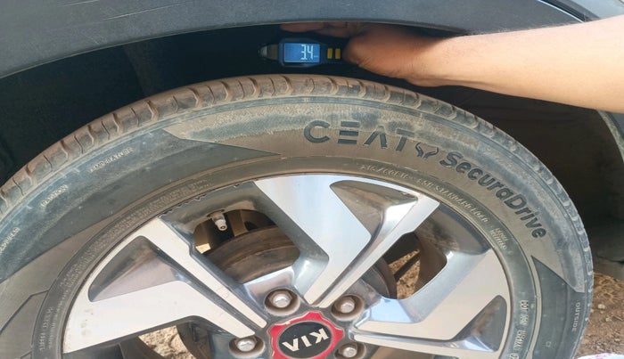 2020 KIA SONET GTX PLUS 1.5, Diesel, Manual, 1,24,139 km, tyre