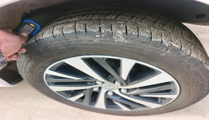 2024 Toyota Innova Crysta 2.4 ZX 7STR, Diesel, Manual, 55,262 km, tyre