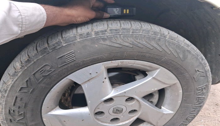 2015 Renault Duster 85 PS RXL DIESEL, Diesel, Manual, 1,76,165 km, tyre