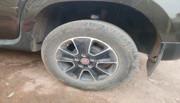 2018 Renault Duster 85 PS RXS MT DIESEL, Diesel, Manual, 1,05,890 km, tyre