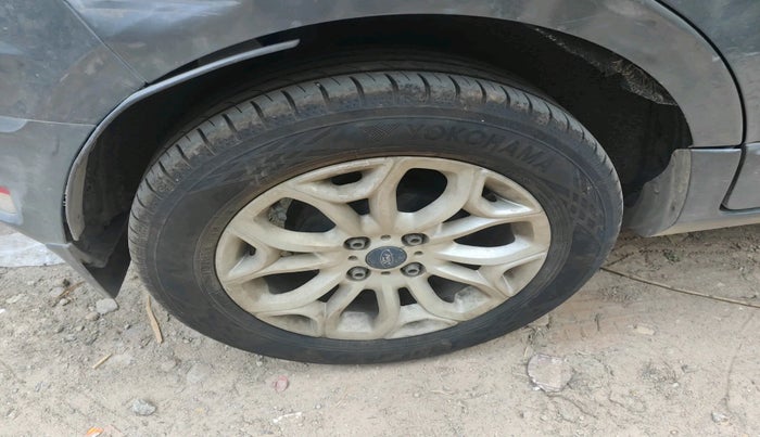 2015 Ford Ecosport TITANIUM 1.5L DIESEL (OPT), Diesel, Manual, 1,35,000 km, tyre