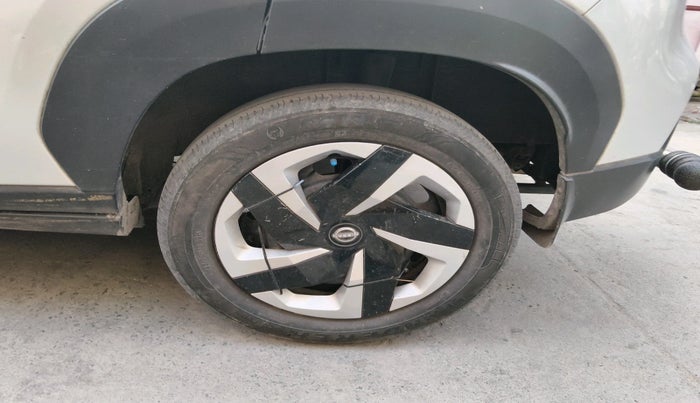 2021 Nissan MAGNITE XL, Petrol, Manual, 41,443 km, tyre