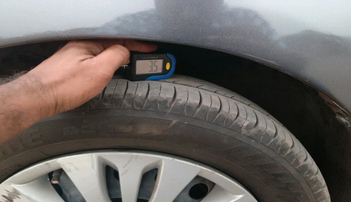 2014 Maruti Ertiga VXI CNG, CNG, Manual, 76,535 km, tyre