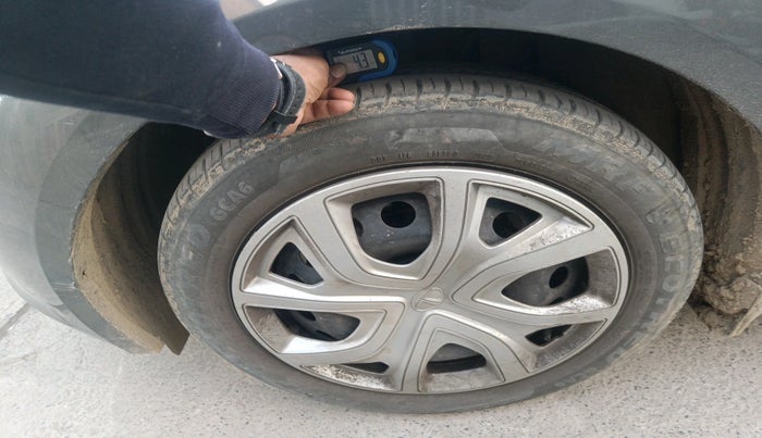 2023 Tata ALTROZ XM PLUS DIESEL, Diesel, Manual, 29,811 km, tyre